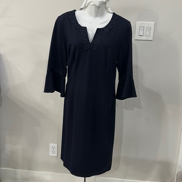 Beautiful comfortable Talbots size 10 (navy blue ) - Picture 2 of 7